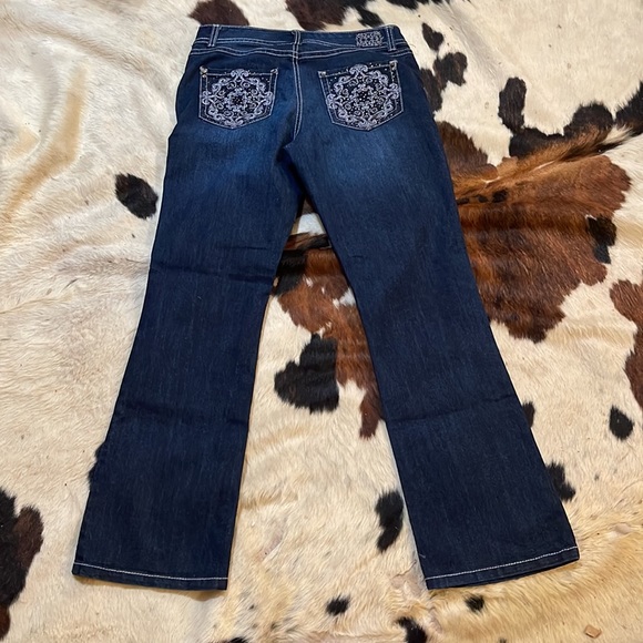 Bandolino Jeweled Jeans Bandolino Jeans Bandolino Heavy Stitched Jeweled Jeans - Picture 5 of 7